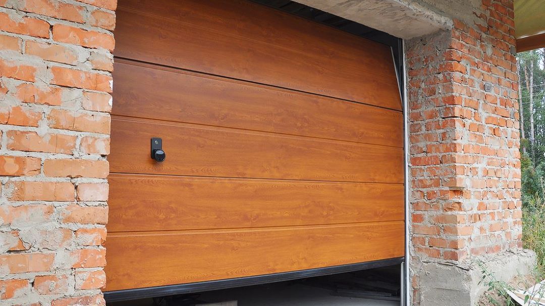 Garage Door Technician