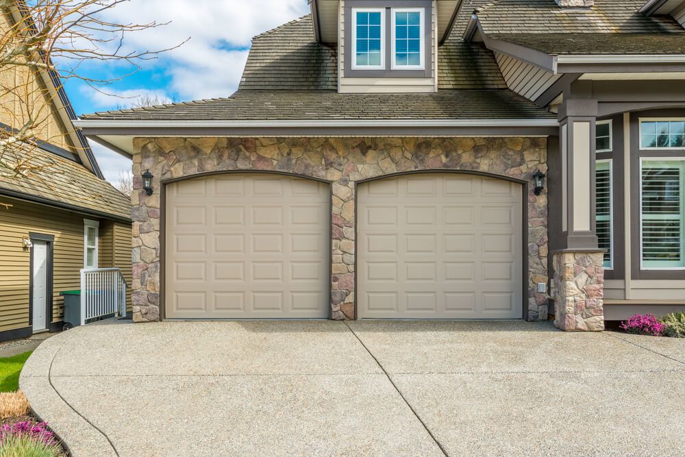 Garage door Repairs in Pensacola